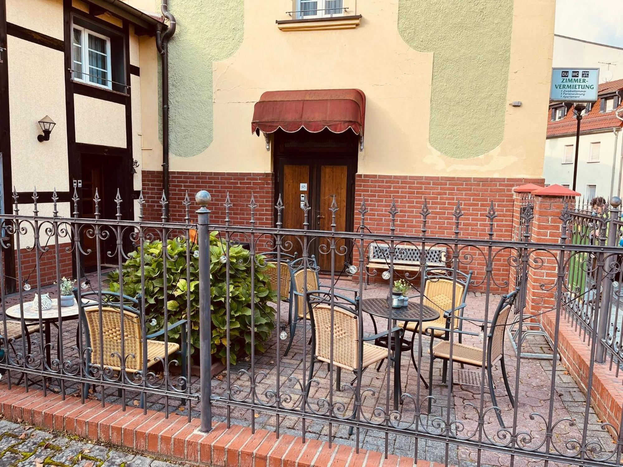 Apartment Gruener Fuerst Mit Sitzecke Im Innenhof & Naehe Park & Erdgeschoss Bad Muskau Kültér fotó